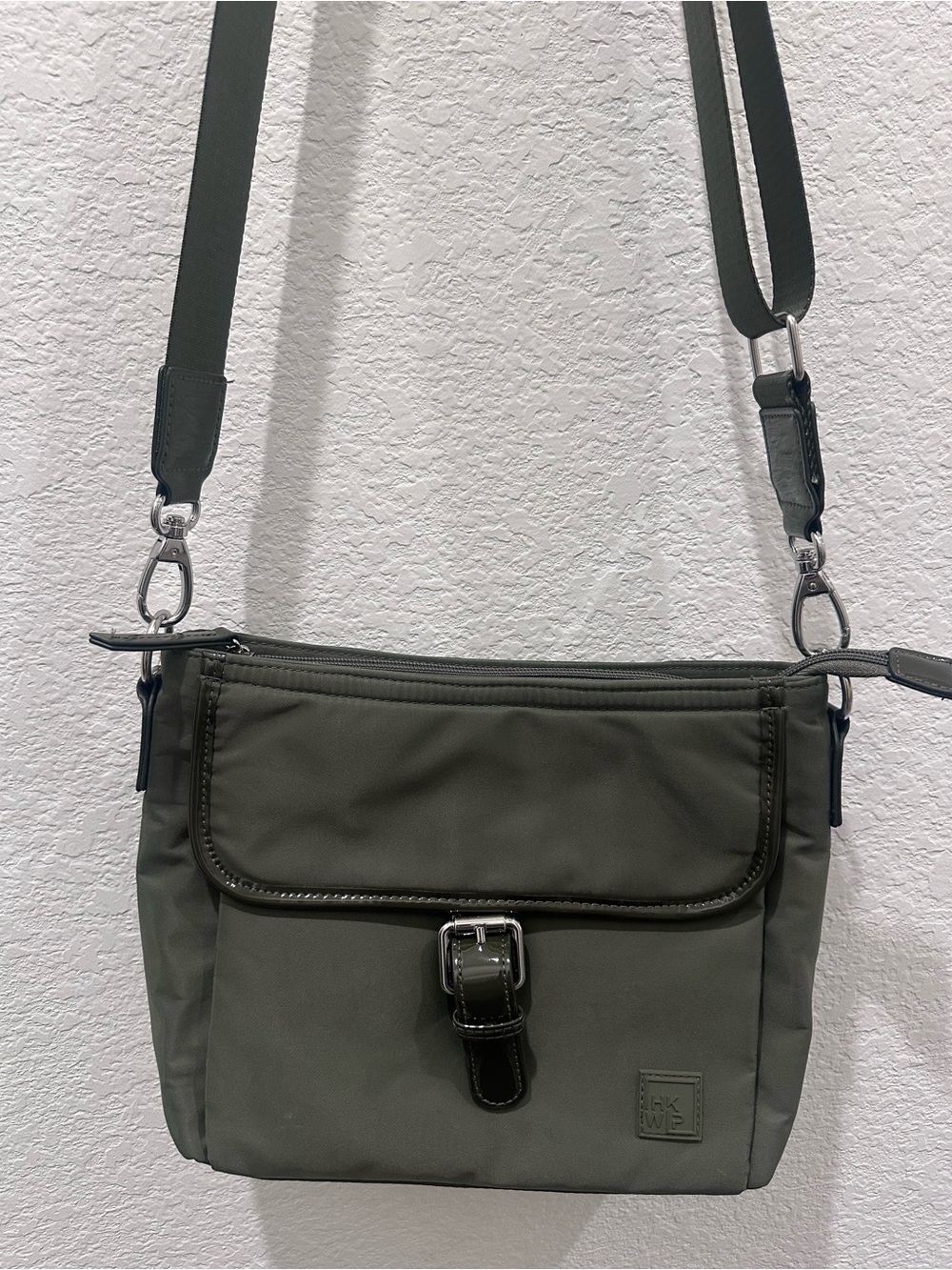 HKWP Olive Green Nylon Crossbody Bag Patent Trim Messenger‎ Shoulder Bag NEW